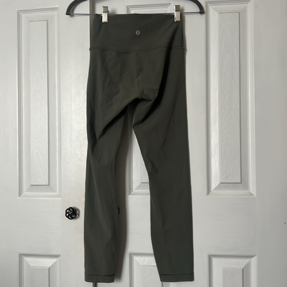 Lululemon Wunder Under Leggings - Picture 2 of 5
